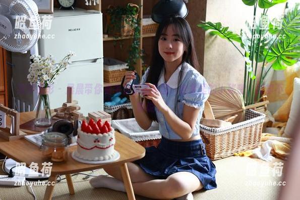 绮梦摄影 - 晨晨带你看牛仔裤的原图：合集里的小秘密，我却不敢说。
