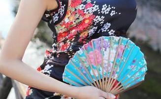 美媛馆 - 黑色，唐琪儿，你这是要让我们追逐黑暗吗？