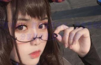 “芊川一笑MNK”敢穿狐耳内衣，且看看她的写真集，分享那份无畏的个性吧！