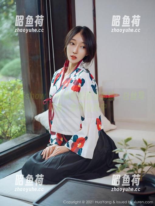 花漾show - 小海臀的圈粉秘籍：白丝写真集，全网热搜中