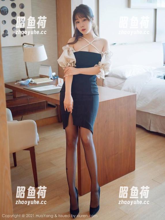 花漾show - 直击灵魂的全套长腿图片，赵惟依coco让我怀疑人生观和二次元的极限！