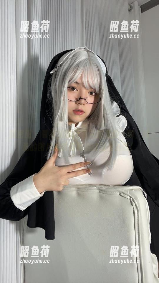 微密圈 - 看葱油饼er在礼服里的一瞬，精选的图片能把你悄悄撇到墙角哦！