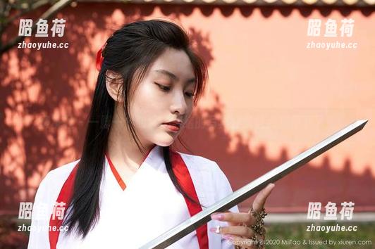 蜜桃社 - 一脚一个故事：美绪的写真合集让我想停下了！