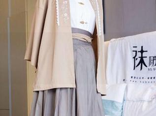 袜啵啵 - 小甜豆，短裙与无圣光，风情万种在瞬间
