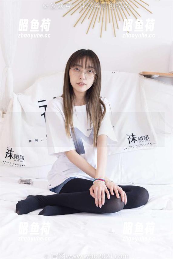 袜啵啵 - 找到甜甜圈的和服秘境，图包新鲜更新，谢绝直视！