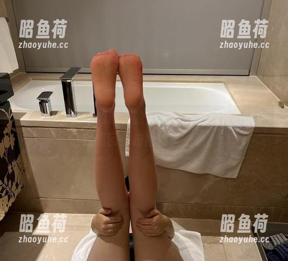迷人的五姨太 微密圈 - 最新的迷人的五姨太学姐图册,竟然让我想回到校园偷瞄一眼?