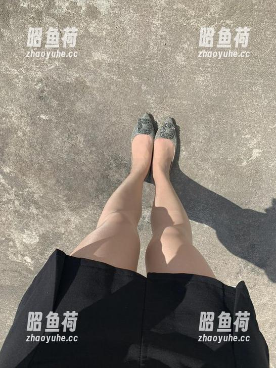 微密圈 - 灰丝散发香气，雅雅的气质呀的福利图集让你不再平凡！