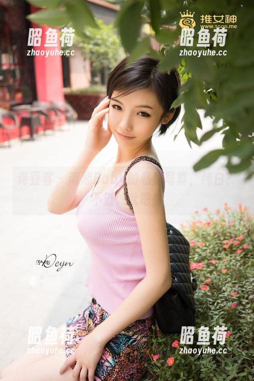 青豆客-南湘Baby 青豆客 - 南湘Baby的私房写真,纯白?不过如此吧!