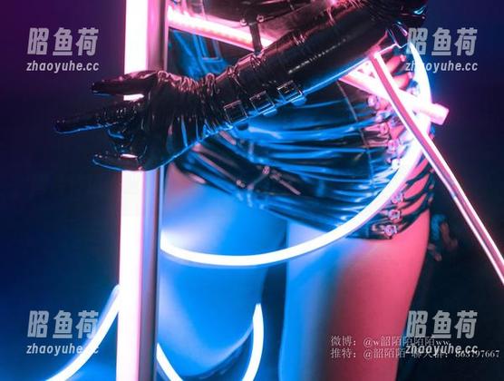 图片传情，韶陌陌的私房星星内衣让你彻底“星”动！
